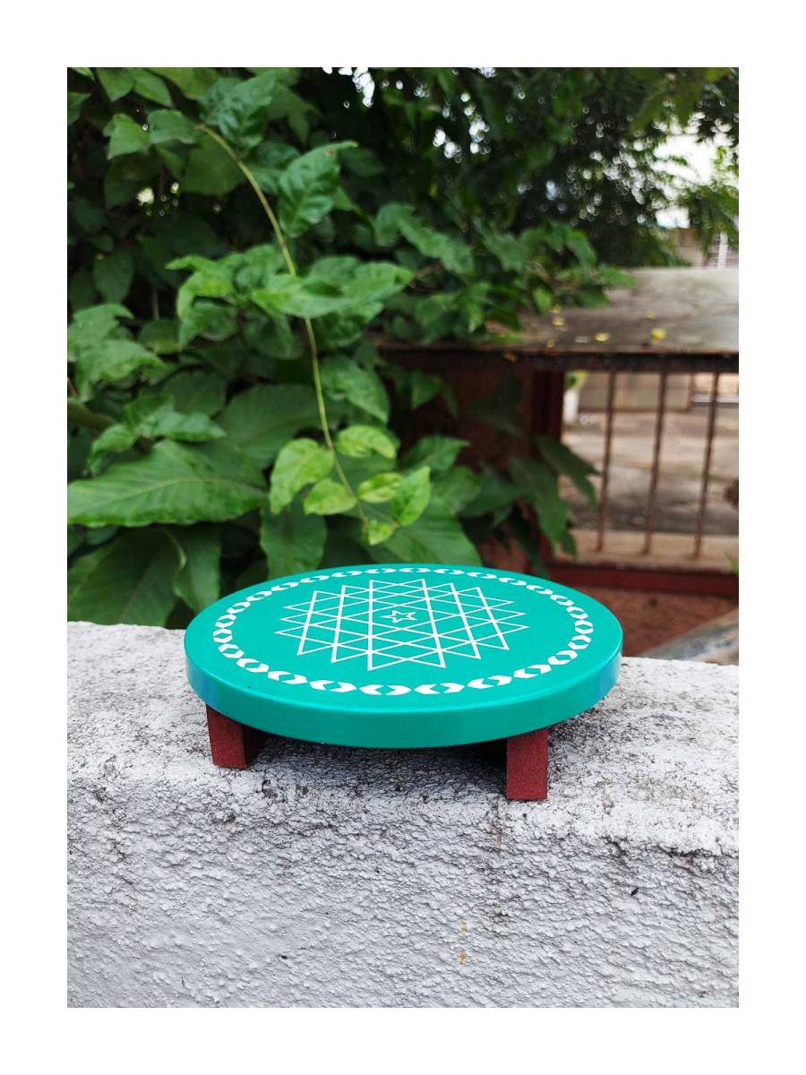 Festive - Wooden Rangoli Puja Peetam - Round - Assorted - Single - 6 inch