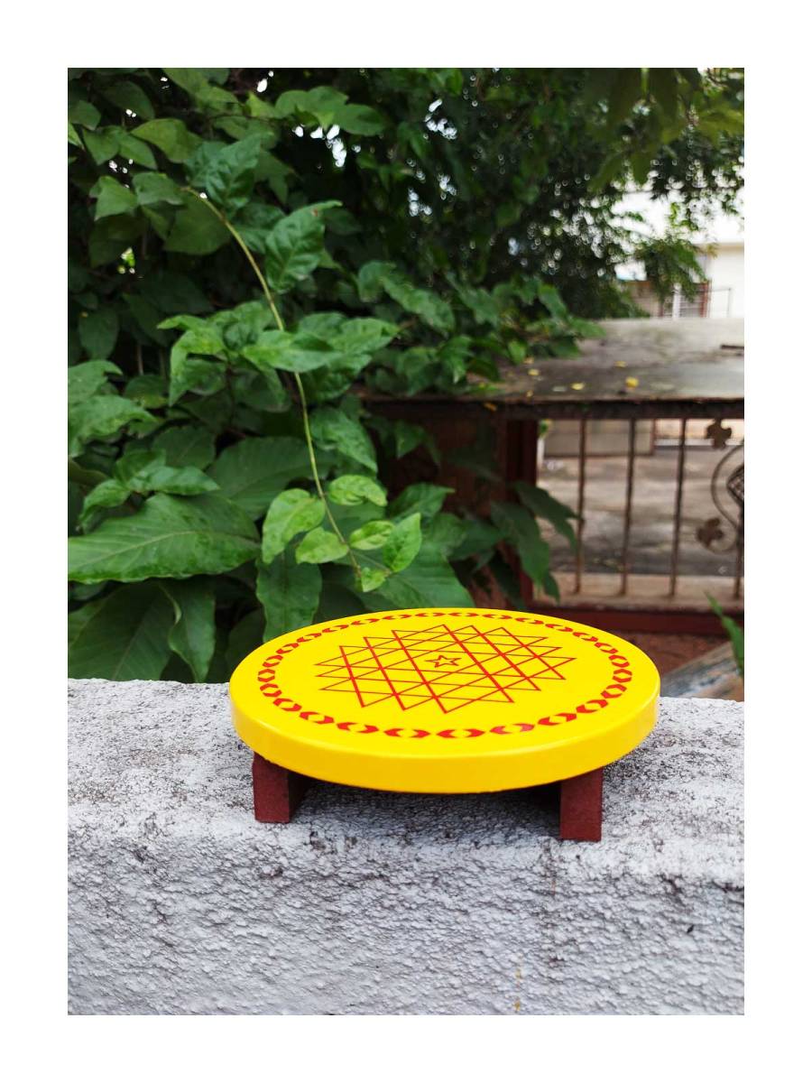 Festive - Wooden Rangoli Puja Peetam - Round - Assorted - Single - 6 inch