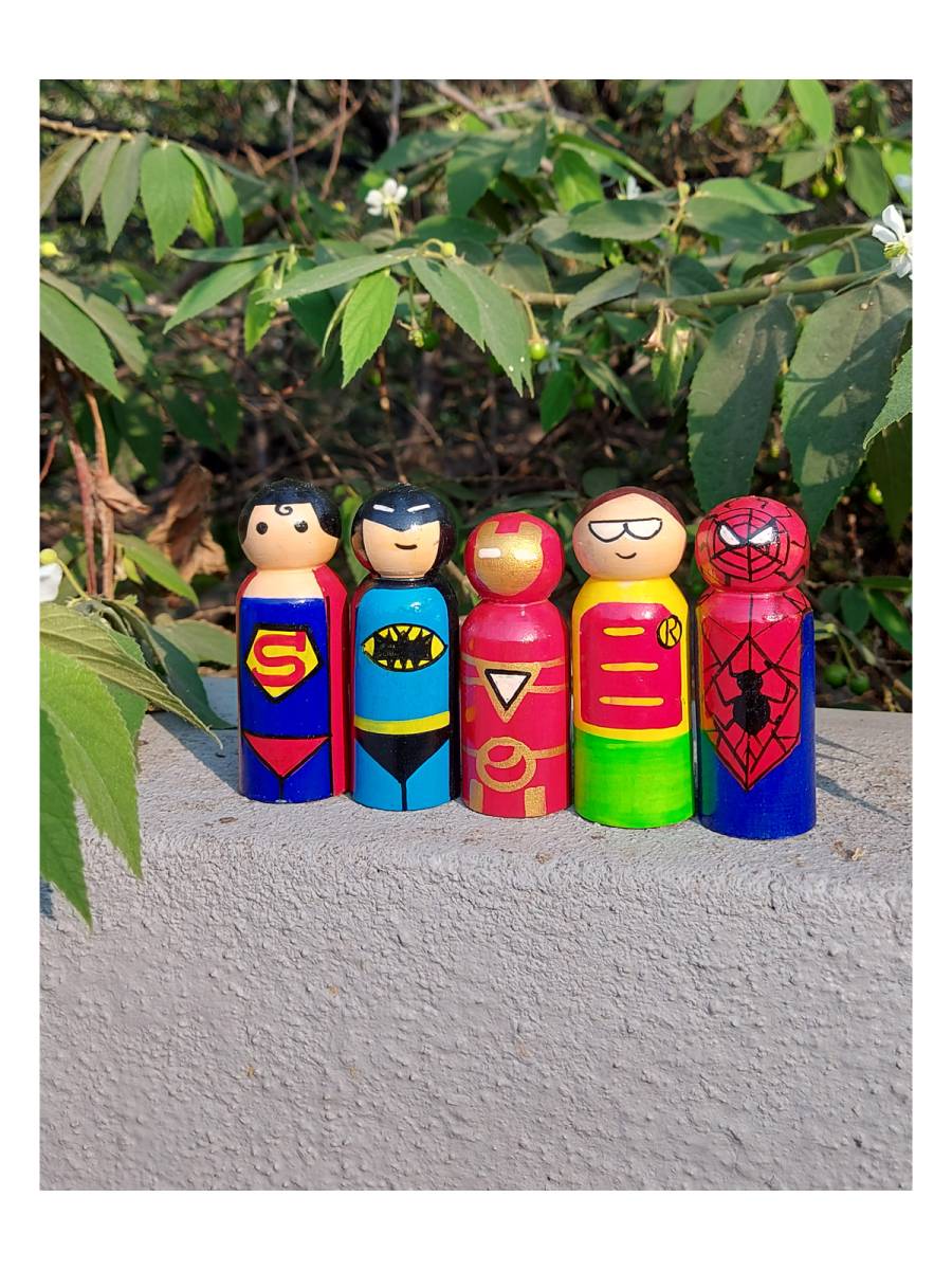Toy - Super Hero Dolls Set