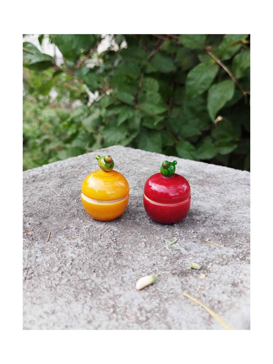 Festive - Parrot Kumkum & Haldi Box - 2 inch
Festive - Parrot Kumkum & Haldi Box - 2 inch