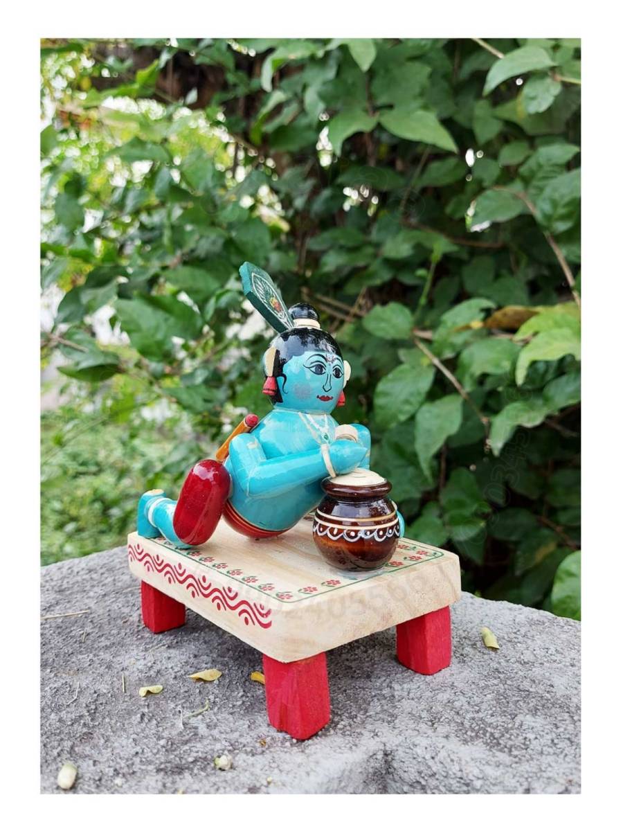 Wooden Crawling Krishna - Etikoppaka Dolls
