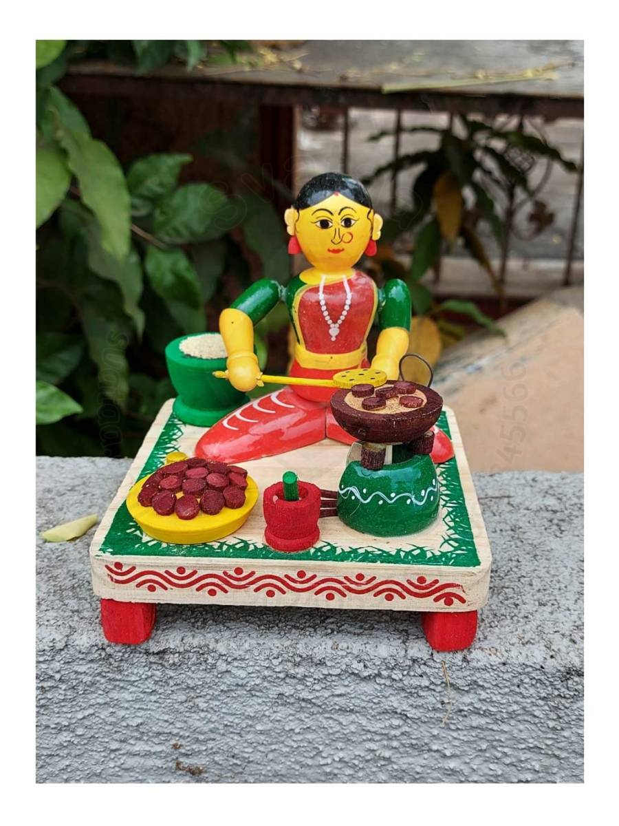 Working Lady - Vada Making
