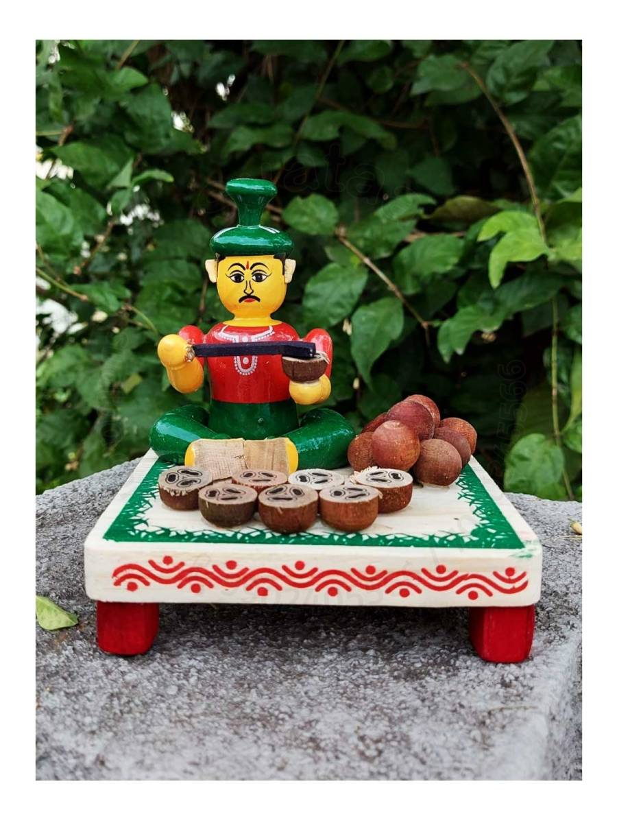 Working Man - Palmfruit Selling - Wood
