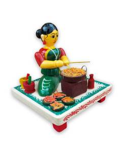 Wooden Village Lady Selling Street Food - Etikoppaka Dolls
Wooden Village Lady Selling Street Food - Etikoppaka Dolls