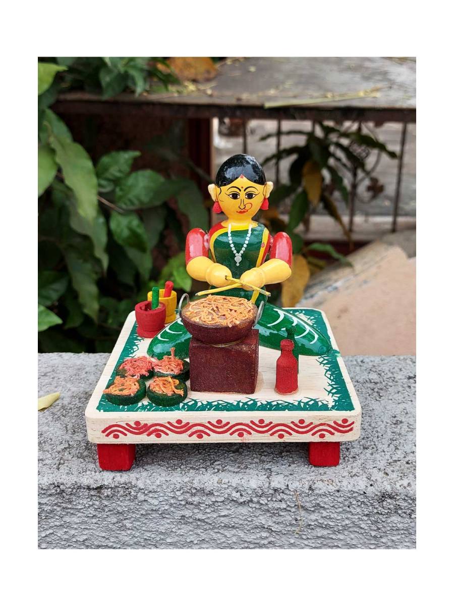 Wooden Village Lady Selling Street Food - Etikoppaka Dolls
