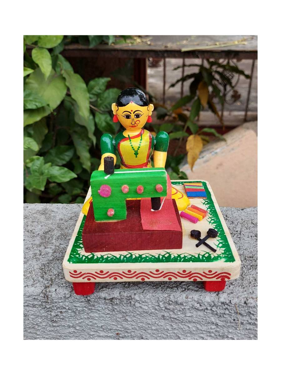 Wooden Village Lady Sewing Cloths - Etikoppaka Dolls
Wooden Village Lady Sewing Cloths - Etikoppaka Dolls