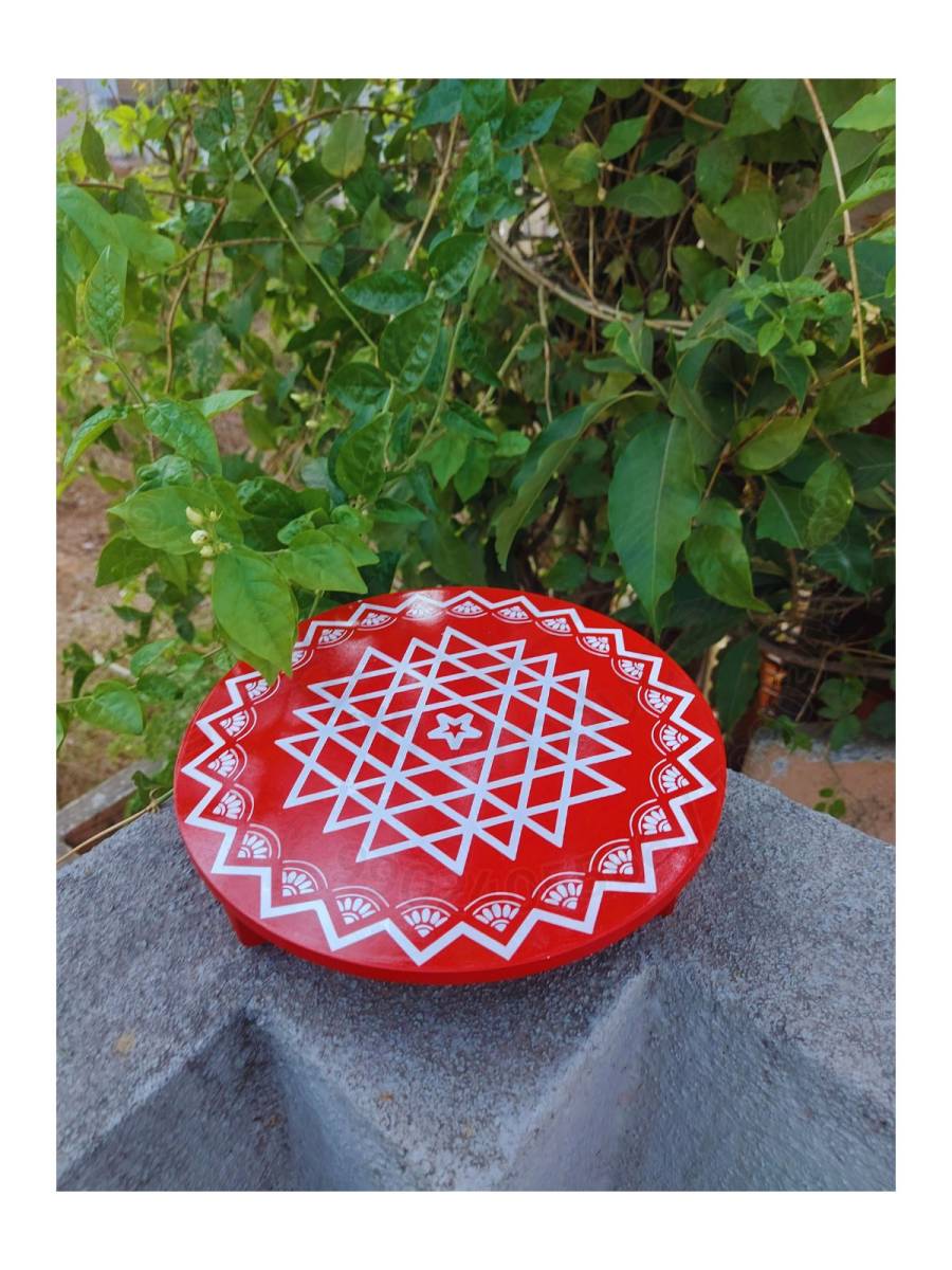 Festive - Peetam Chowki - 10x10 Inches - Set of 2 - Round - Red Color | Design - Aishwarya Chakram
Festive - Peetam Chowki - 10x10 Inches - Set of 2 - Round - Red Color | Design - Aishwarya Chakram