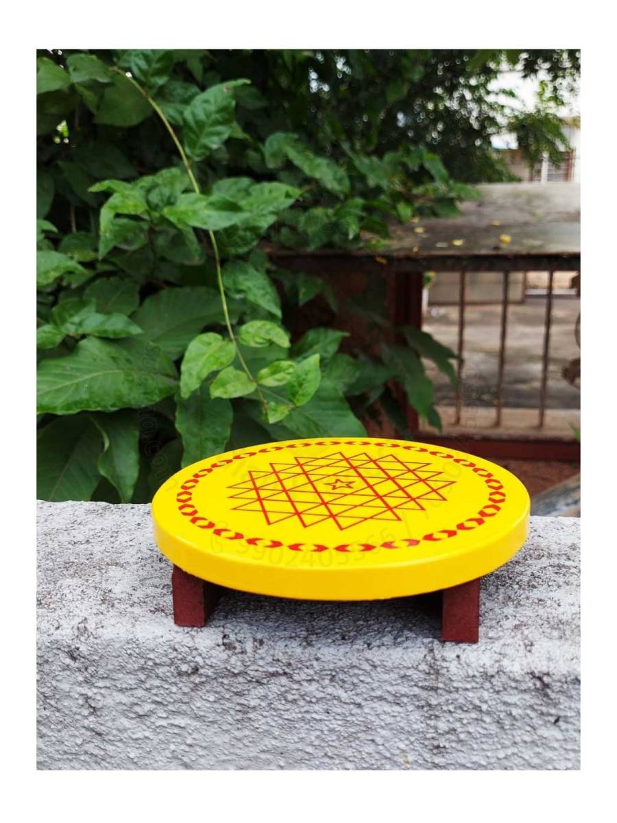 Festive - Wooden Rangoli Puja Peetam - Round - Assorted - Single - 6 inch Festive - Wooden Rangoli Puja Peetam - Round - Assorted - Single - 6 inch