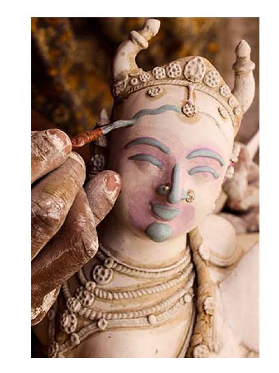 Kinnala Arts - Mini Nandi Face, Pair, Small-5" , White And Red - Geographical Index